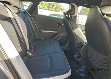 2025 Kia K4 Gt-Line Turbo z USA, uszkodzony, nr VIN 3KPFW4DC2SE085860